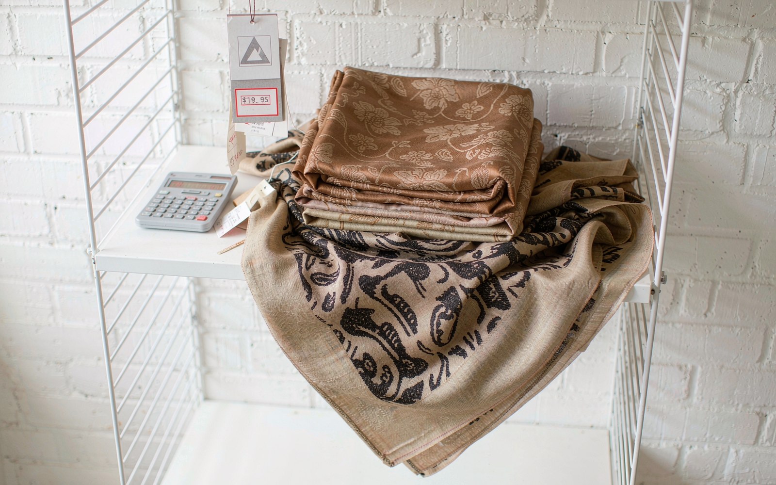 When Brands Push for a 10% Supplier Discount, How Scarf Buyers Should Respond