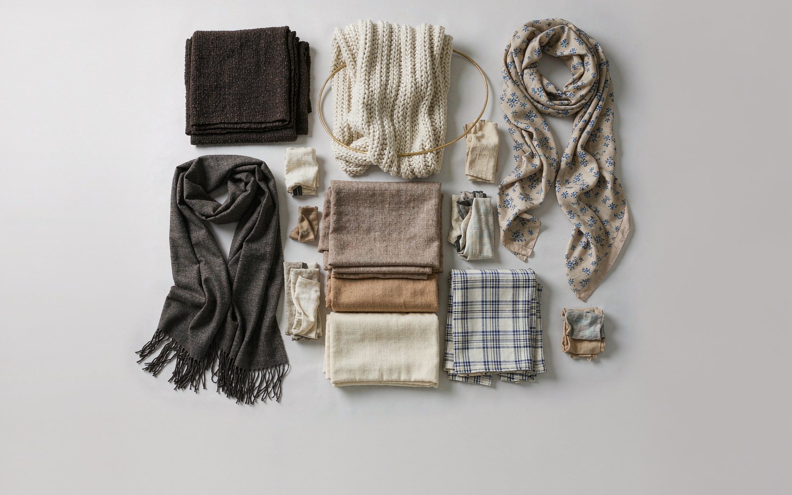 One-Stop Platform or Scarf Specialist? What the 'Everything Store' Trend Means for Buyers