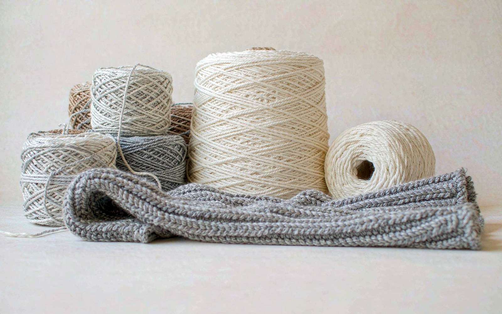 Suedwolle, UTO and Lycra's Recycled Yarn Platform: How Scarf Buyers Should Verify Textile-to-Textile Claims
