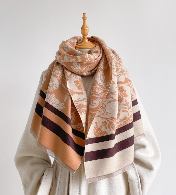 Soft-Touch Long Scarf 2
