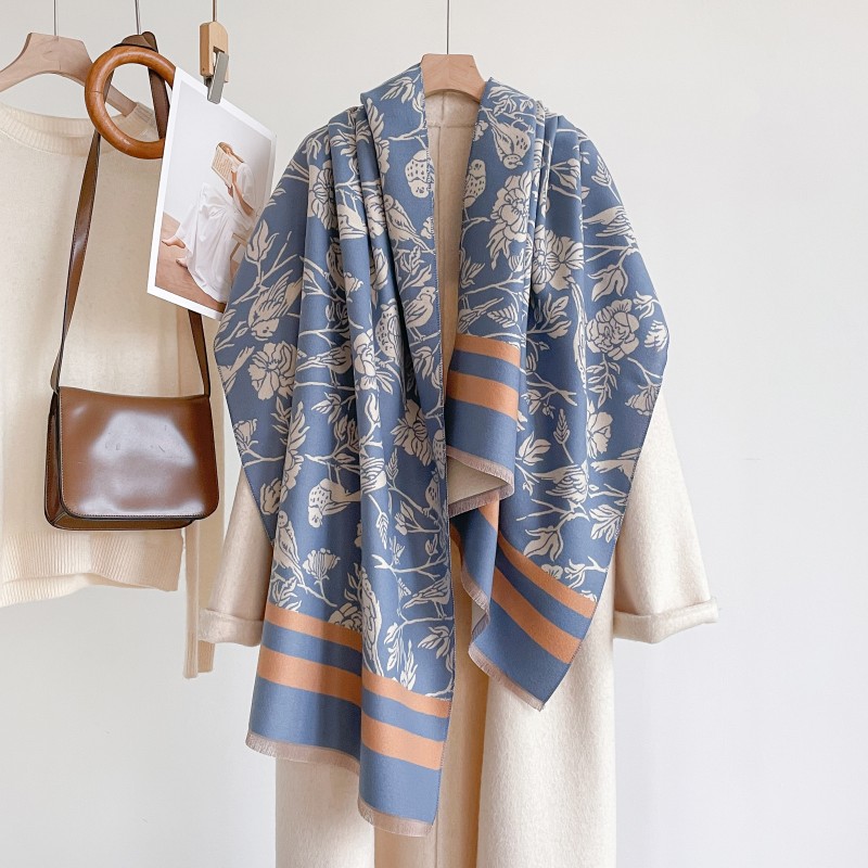 Soft-Touch Long Scarf 3